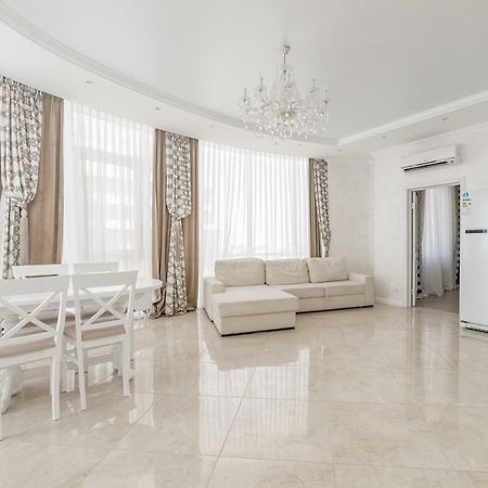 Vip Level Sea View Apartment Odesa Exterior foto